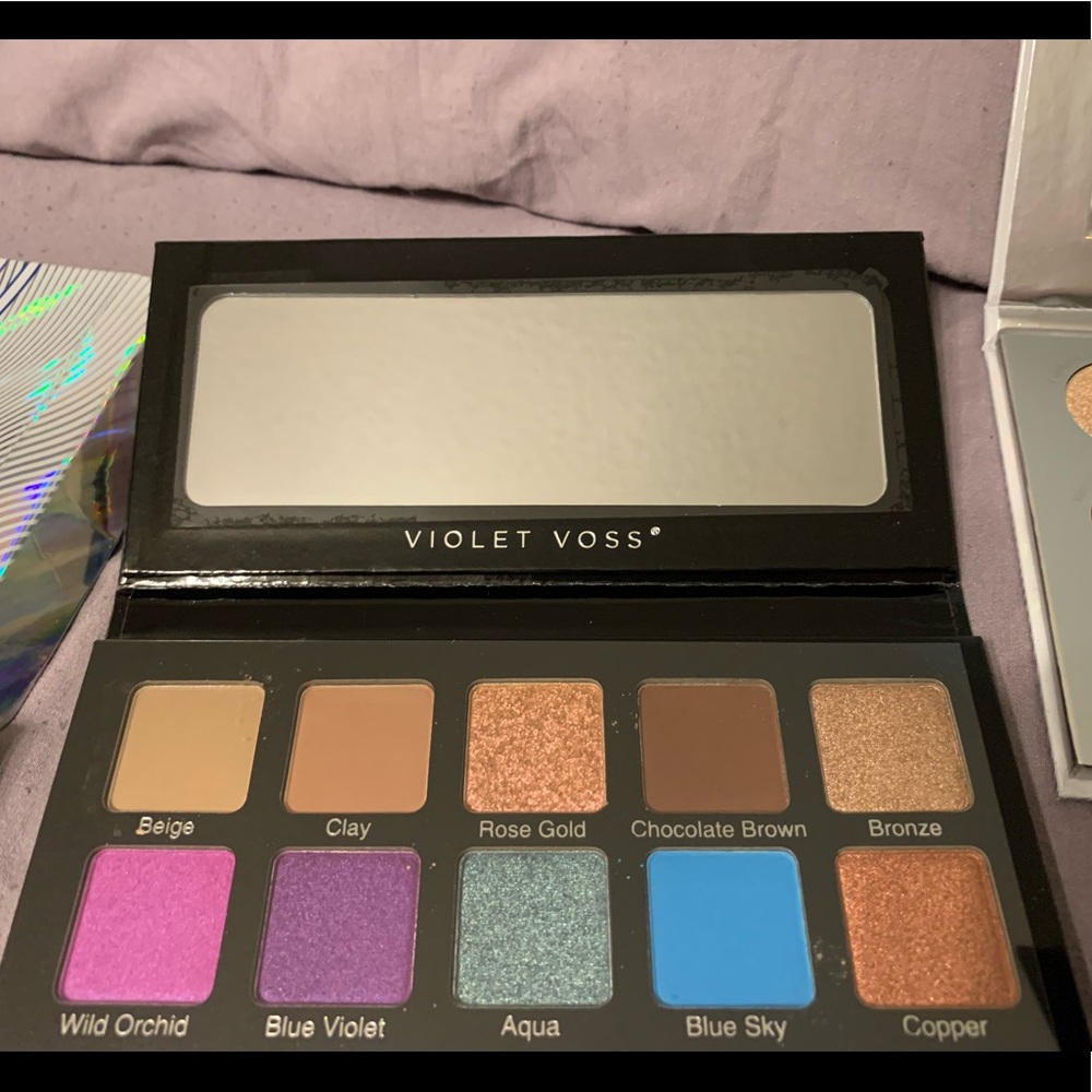 NIB Violet Voss Essentials 2!